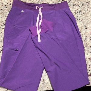 Figs Zamora Jogger digital grape